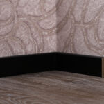 Плінтус МДФ фарбованний ПФ-9(40х10х2500) RAL 9005