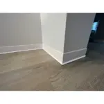 Накладний алюмінієвий плінтус 40мм, фарбований в  RAL - Зображення 3